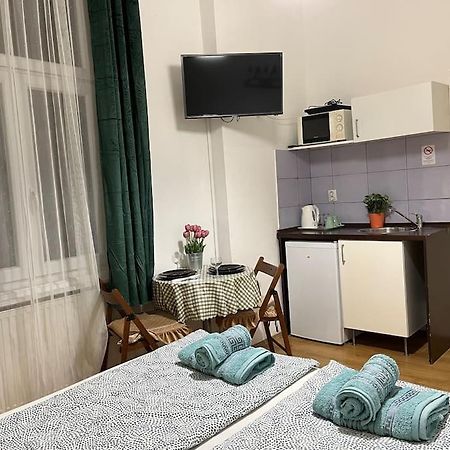 2# Sunflower Cozy Apartment Budapest Ngoại thất bức ảnh