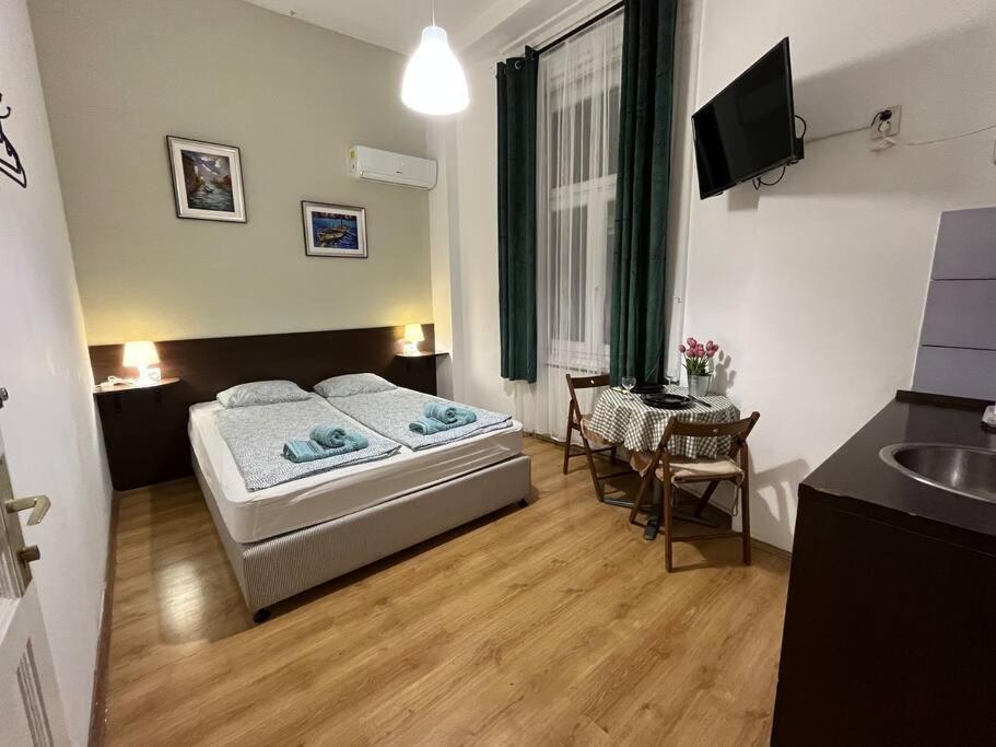 2# Sunflower Cozy Apartment Budapest Ngoại thất bức ảnh