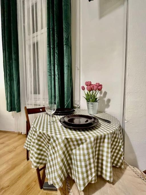 2# Sunflower Cozy Apartment Budapest Ngoại thất bức ảnh