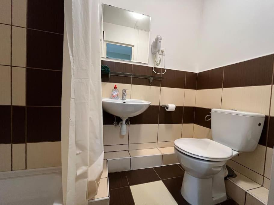 2# Sunflower Cozy Apartment Budapest Ngoại thất bức ảnh