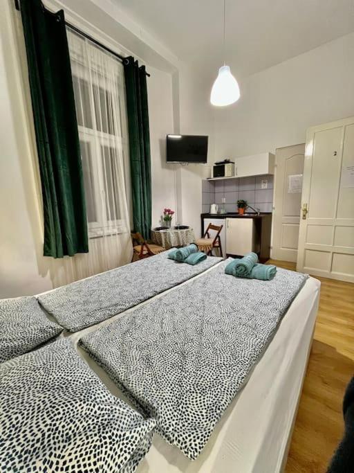 2# Sunflower Cozy Apartment Budapest Ngoại thất bức ảnh